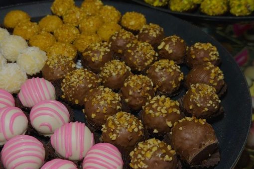 Recorde de 38 brigadeiros desafia participantes de rodízio em Maringá 